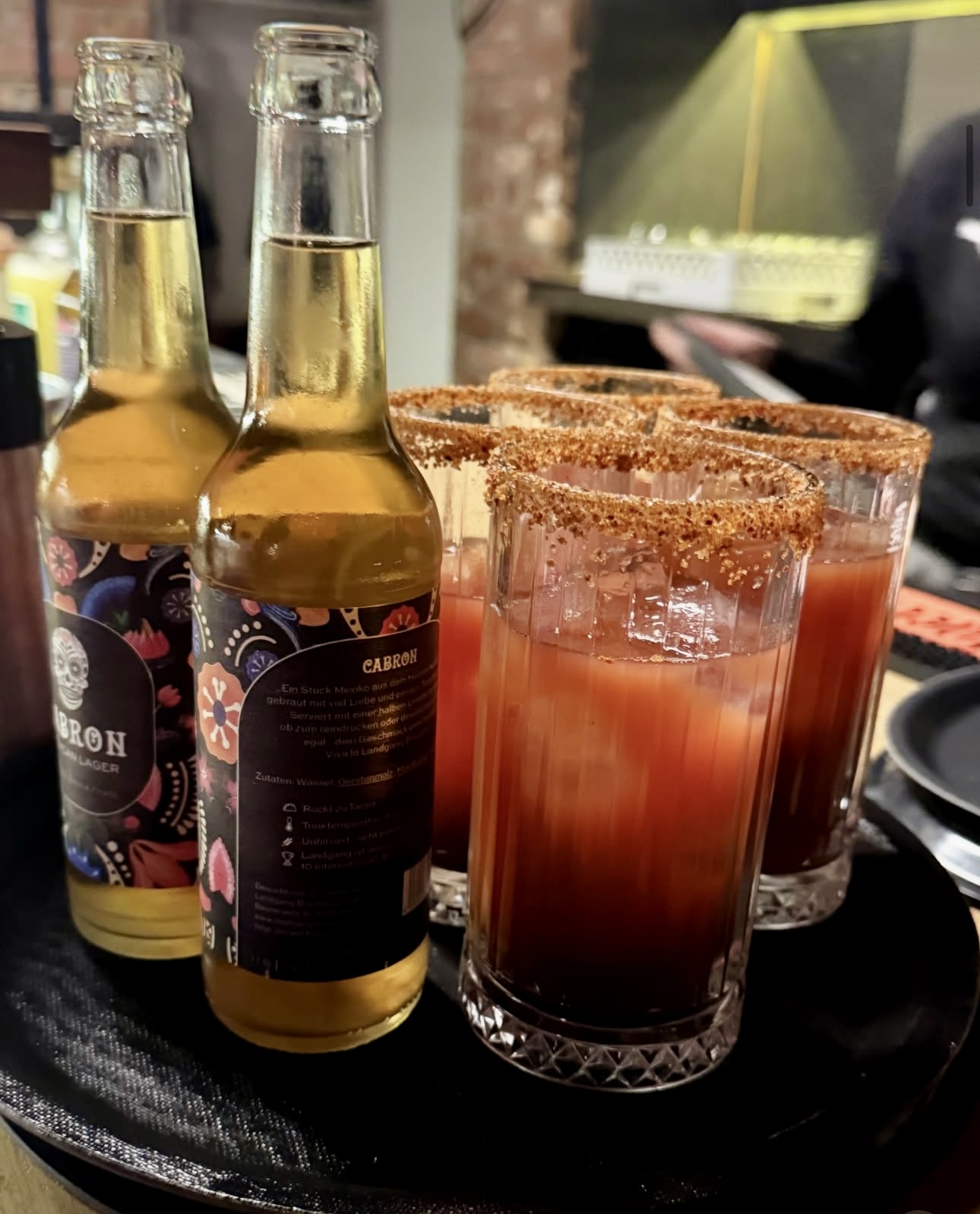 Micheladas bei Las Heras 747